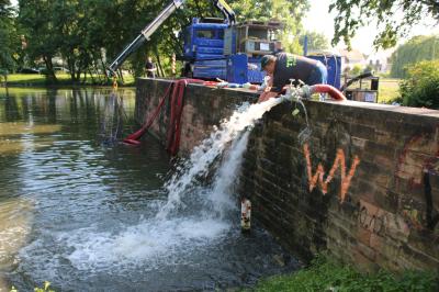 Riedseee droht durch die Hitze zum Kippen THW im Grosseinsatz in Stuttgart